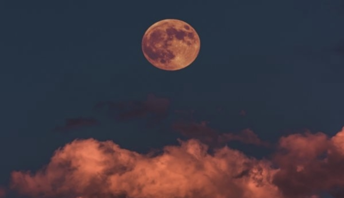 Od noćas je pun Mesec u Biku: Donosi SVAĐE i RASKIDE, a samo ova TRI ZNAKA čeka NEVIĐENA SREĆA u ljubavi!