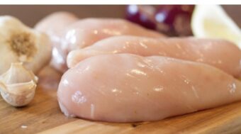 Jeziva istina o pilećem mesu: Jeftina piletina je “NAJPRLJAVIJA” vrsta hrane