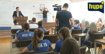 SLAVLJE U UBU: Aca Lukas i Miroslav Ilić pevali šampionkama Srbije u odbojci! (VIDEO)