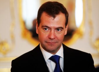 “RUSIJA IMA PRAVO DA UPOTREBI NUKLEARNO ORUŽJE”: Medvedev pomenuo ova tri grada!