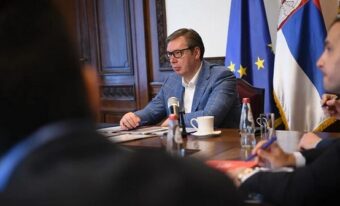 VUČIĆ ODRŽAO VIDEO KONFERENCIJU SA RAMOM I KOVAČEVSKIM: Da obezbedimo sigurnu zimu za sve građane