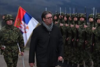 Predsednik Vučić se vratio sa Hilandara! Uručeno mu pismo KFORA, danas u 10 sati će obelodaniti šta u njemu piše