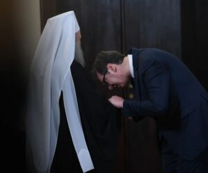 Patrijarh Porfirije “Zamislite da neko Papi zabrani ulazak u Vatikan uz nebulozna objašnjenja?” Predsednik Aleksandar Vučić “Hoće da proteraju Srbe!”