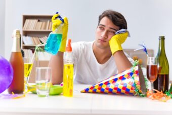 POTEGLA SE ŽUČNA RASPRAVA: Da li vam je u redu da muškarci čiste kuću, peru i kuvaju?