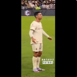 VEČITI RIVALI, RONALDO I MESI ! Ronaldo “odlepio” kad su mu navijači skandirali “Mesi, Mesi” (VIDEO)