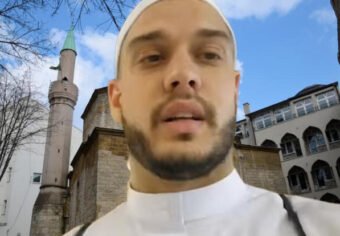 PRVO OGLAŠAVANJE DEJANA DRAGOJEVIĆA NAKON PRELASKA U ISLAM: Otkrio zbog čega je ćutao do sada! ( VIDEO )