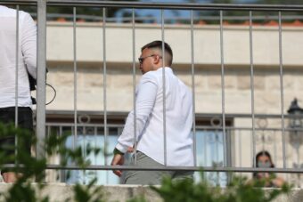 EKSKLUZIVNO! Stefan Karić prvi put nakon skandala napustio Srbiju! Bivši zadrugar se pojavio na venčanju Matore i Anite! (FOTO)