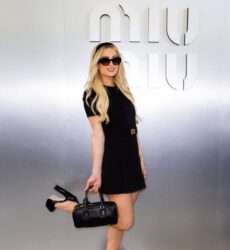 Paris Hilton ismejana nakon revije: “Ovako hodam kad sam pijan” (VIDEO)