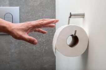 OVO NISTE ZNALI! Toalet-papir čitav život koristimo pogrešno, zbog ovoga ozbiljno ugrožavamo zdravlje