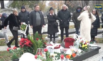 Tuga na godišnjici Džeja Ramadanovskog! Okupili se najbliži prijatelji i porodica! (VIDEO)