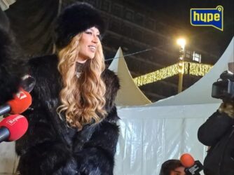 TEA TAIROVIĆ SIJA PRED VEČERAŠNJI KONCERT: Pevačica spremna da zagreje atmosferu na Trgu Republike! (FOTO)
