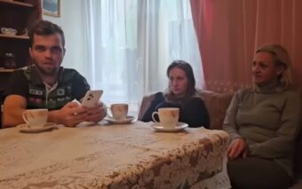 BRAK SA DVE ŽENE: Razgovor je lakši uz kafu! Elmedin dobro raspoložen, a Fatima i Jana?! (VIDEO)