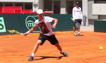 Miomir Kecmanović eliminisan na startu turnira u Meksiku