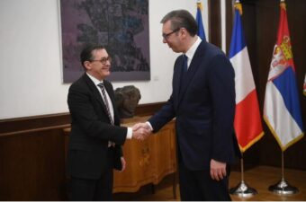 “Poželeo sam mu dobrodošlicu”: Predsednik Vučić otkrio o čemu je pričao sa Brisom Rokfejom
