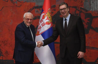 Predsednik Vučić primio akreditivna pisma novog ambasadora Suverenog Vojnog Malteškog Reda: “Dobro nam došli i srećan rad!”