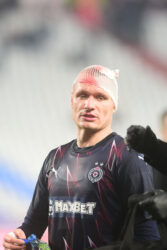 JEZIVE SCENE SA 174. VEČITOG DERBIJA! Fudbaleru Partizana razbijena glava, Nikola Antić krvave glave odigrao celu utakmicu!