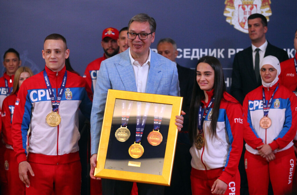 Aleksandar Vučić ugostio zlatne boksere