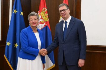 VUČIĆ NA SASTANKU SA ILVOM JOHANSON: Srbija posvećena saradnji sa EU u meri koja ne ugrožava svoje vitalne nacionalne, političke i ekonomske interese!