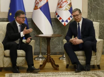 PREDSEDNIK VUČIĆ DANAS SA MIROSLAVOM LAJČAKOM! Sastanak počinje u 18 sati