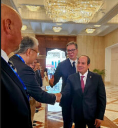 VUČIĆ U POSETI EGIPTU! Svečani doček predsednika Srbije! Počeo tet-a-tet sastanak, sklapaju se SPORAZUMI!