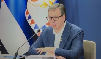 MENI SE ŽURI DA SAČUVAM MIR! KOME SE ŽURI U SUKOBE, NEKA RAZMISLI ŠTA RADI! Važno obraćanje predsednika Vučića