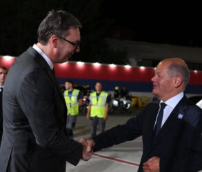 OLAF ŠOLC SLETEO U BEOGRAD! Predsednik Vučić dočekao nemačkog kancelara: “Dobro došli u Beograd!”
