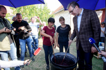 ALEKSANDAR VUČIĆ U OSEČINI! Predsednik Srbije poručio: “Nudimo subvencije do 50 odsto u prehrambenoj i prerađivačkoj industriji”