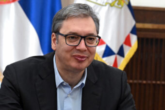 UŽIVO OBRAĆANJE VUČIĆA IZ DUBROVNIKA! “Izmenili smo 3 stvari, Srbija će nastaviti da vodi suverenu politiku”