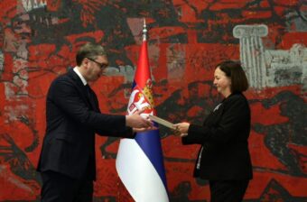 PREDSEDNIK DOČEKAO NOVU AMBASADORKU KANADE  Vučić: Brojna dijaspora srpskog porekla, kao jedinstveni most između naše dve zemlje