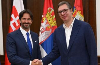 VUČIĆ SE SASTAO SA MINISTROM ODBRANE SLOVAČKE: Tema sastanka bila je i regionalna stabilnost i mogući zajednički projekti