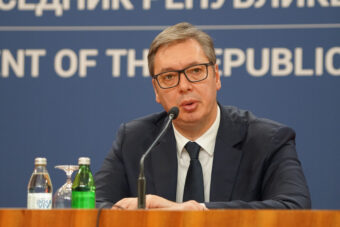 “TO JE JEDINI IZLAZ IZ SUKOBA” Vučić za Blumberg o ratu u Ukrajini