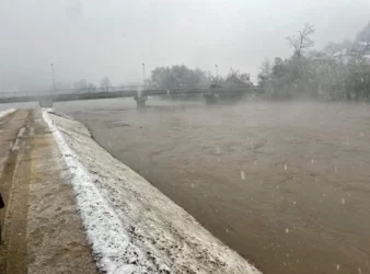 HITNO ZATVORENA DVA MOSTA! Kao i deo tribina obližnjeg stadiona (FOTO)