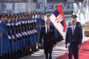 SVEČANI PRIJEM ISPRED PALATE SRBIJA! Vučević dočekao premijera Češke Petra Fijalu (FOTO)