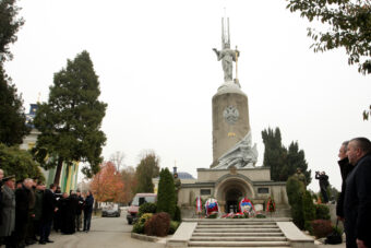 Centralna državna ceremonija povodom Dana primirja! Na Novom groblju položeni venci (FOTO)