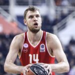 Saša Vezenkov