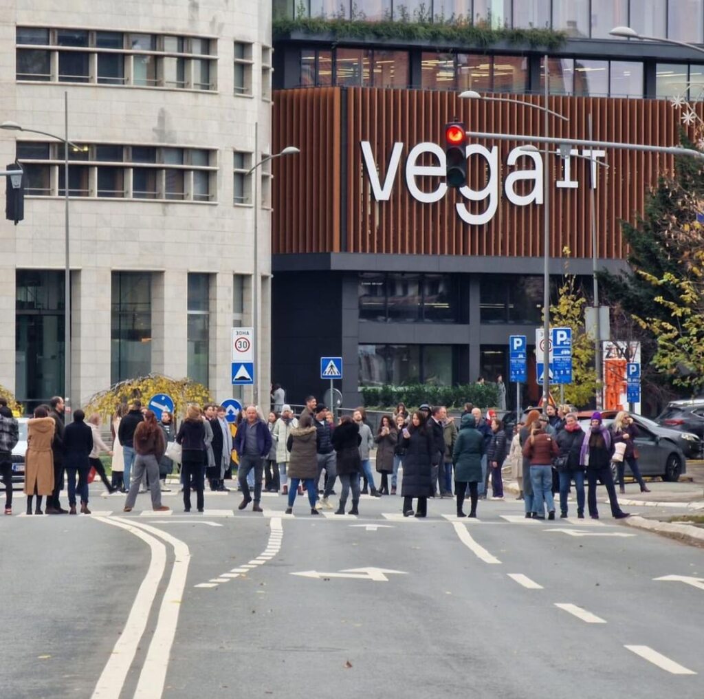 ŠAKA JADA I DANAS MALTRETIRA GRAĐANE