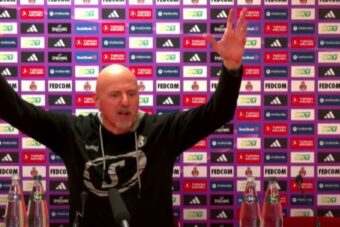 OBRADOVIĆ POBESNEO NA KONFERENCIJI! Srbin VIKAO zbog OVOG pitanja! (VIDEO)