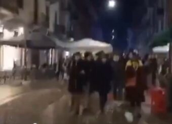 DELIJE ZAGREMELE U MILANU! Korteo KRENUO uprkos ZABRANI! Italijani gledaju i NE VERUJU! (VIDEO)