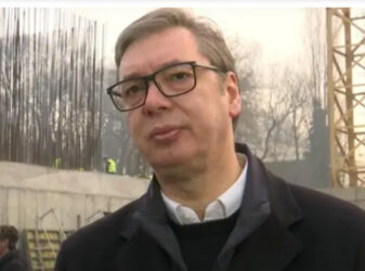 Predsednik Vučić čestitao praznike, posebnu poruku poslao našem narodu na KiM!