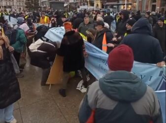 IZBILA MASOVNA TUČA U ZAGREBU! Demonstranti napali klečavce, hitno intervenisala policija! Otkriveni detalji