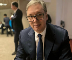 Vučić se malo našalio, pa poslao jasnu poruku: “O budućnosti Srbije govoriću u petak u Jagodini!”