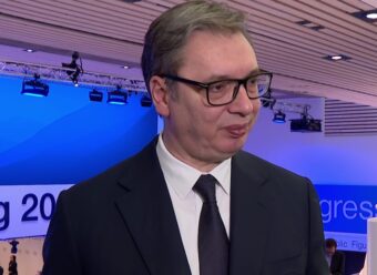 VUČIĆ RASKRINKAO ANTISRPSKE MEDIJE Nikakav autobus nije ni dodirnuo devojku, trpimo najstrašnije laži od jednog Šolaka!