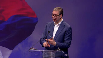 “PRELAZNE VLADE NEĆE BITI, ISPUNILI SMO SVE ZAHTEVE” Predsednik Vučić ZAGRMEO u Trsteniku: “Ništa mi ne možete, njih niko neće zapamtiti u ISTORIJI!”