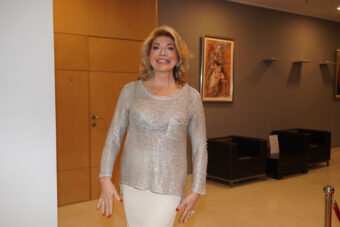 “KAD SE LATIŠ AŠOVA..” Suzana Mančić pokazala kako obrađuje zemlju! (FOTO)
