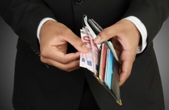 KREĆE NOVI KRUG SUBVENCIJA! Građani će dobiti od 250 do 5.000 €, evo šta su USLOVI