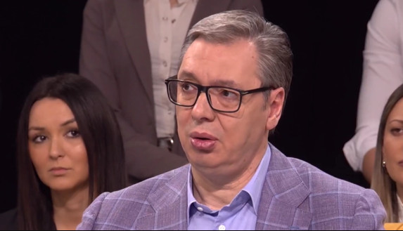 Aleksandar Vučić u obilasku vinarije “Gamanović” u Kostolu kod Kladova, evo šta je poručio