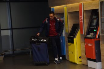 HYPE PAPARAZZO! Viktor Troicki na aerodromu, a sletele su i ove naše pevačice!