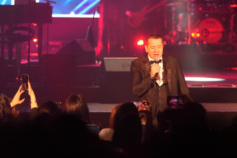 NOVI BLAM! Pio i pušio ceo koncert, skandalozno ponašanje Vlade Georgieva! PEVAČ SE TETURAO PO BINI!