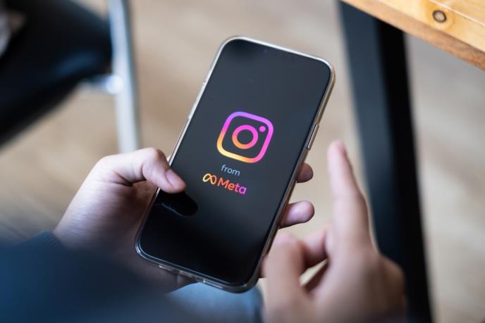 INSTAGRAM UVODI NOVU FUNKCIJU: Od sada će grupni četovi moći da imaju OVOLIKO ČLANOVA!