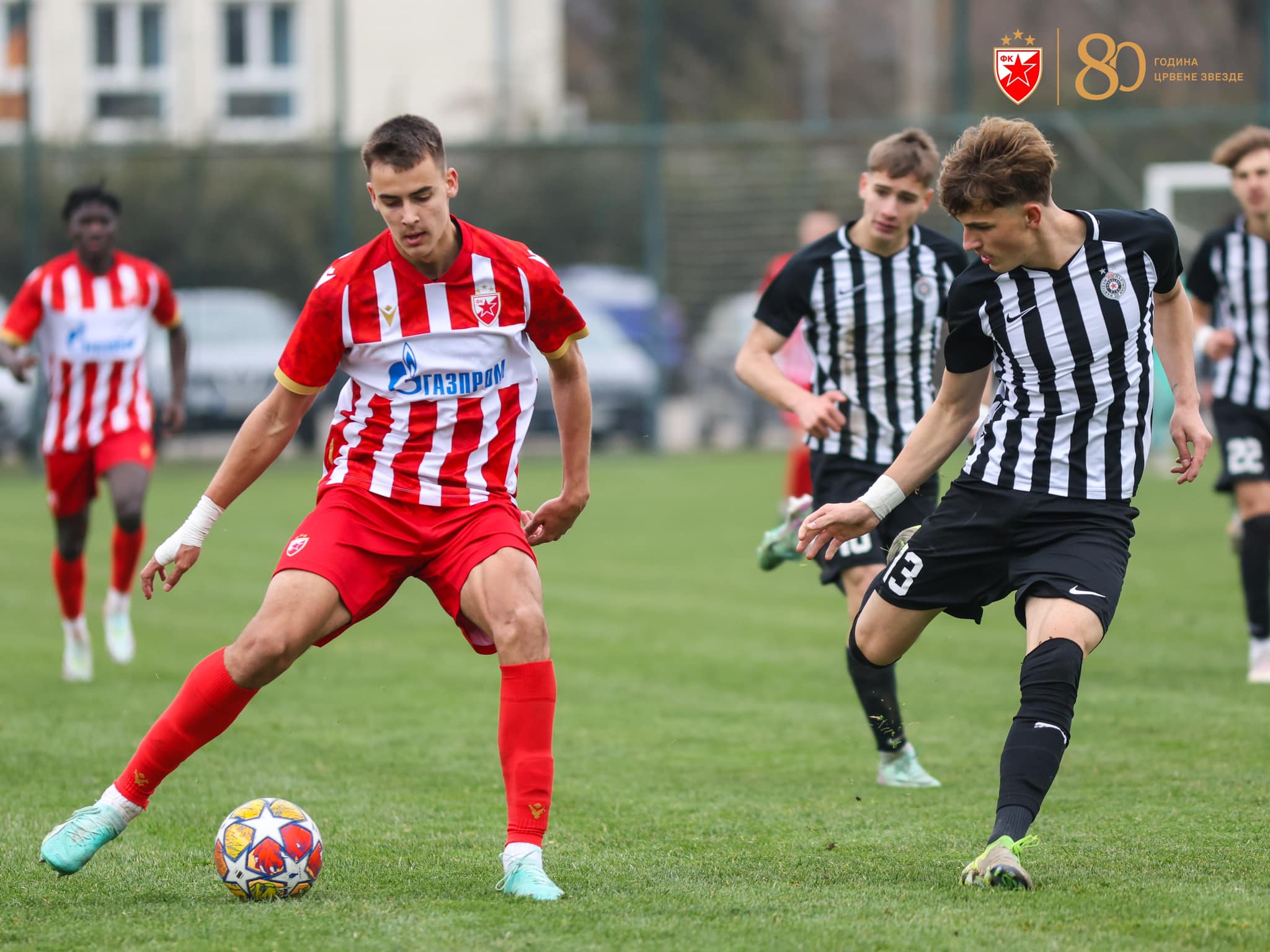 OPŠTA ŠORKA U DERBIJU! Pokazano ŠEST crvenih kartona! Evo ko se RADOVAO – Partizan ili Zvezda!